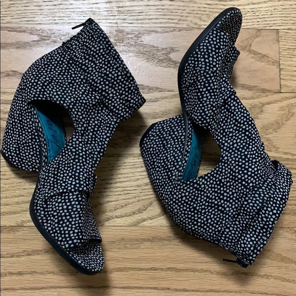BLOWFISH POLKA DOT STRAPPY ANKLE SANDALS SIZE 7.5